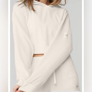 Alo Muse Hoodie in Ivory